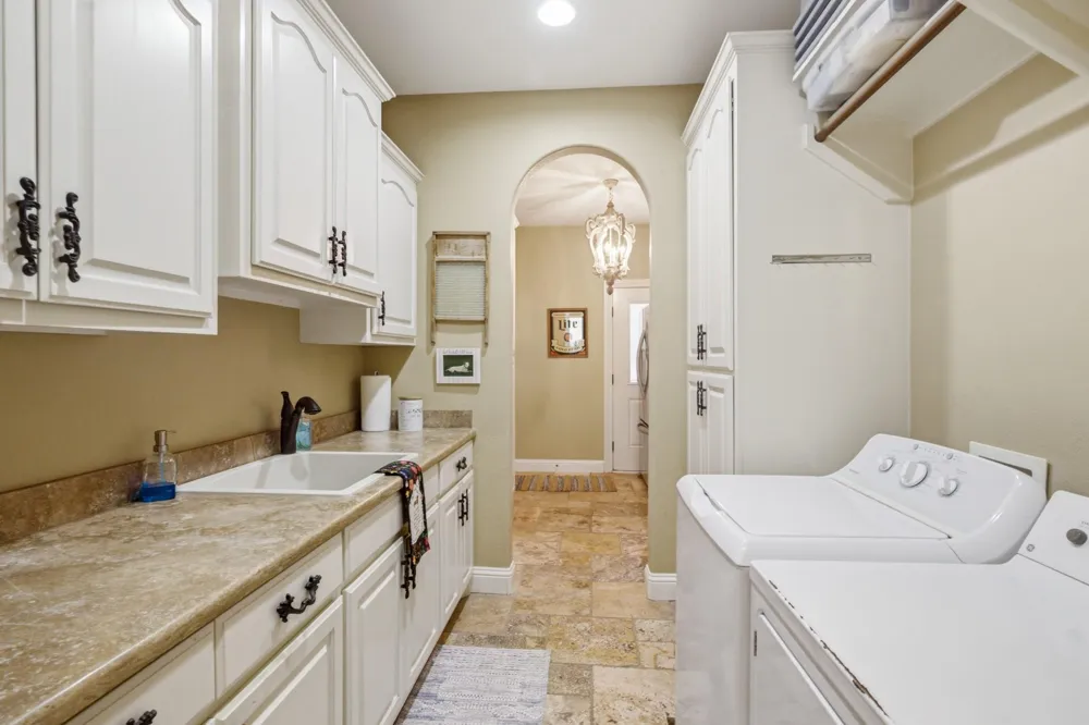 409 Barbara Street Ganado, TX 77962