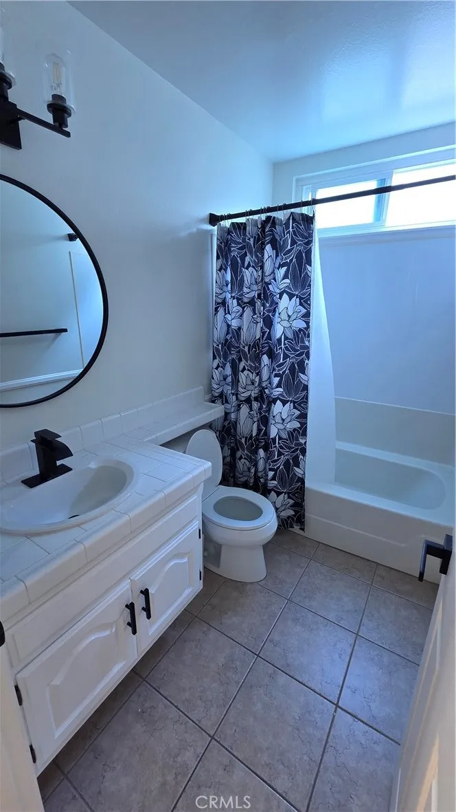 6631 Wrenfield Drive Huntington Beach, CA 92647