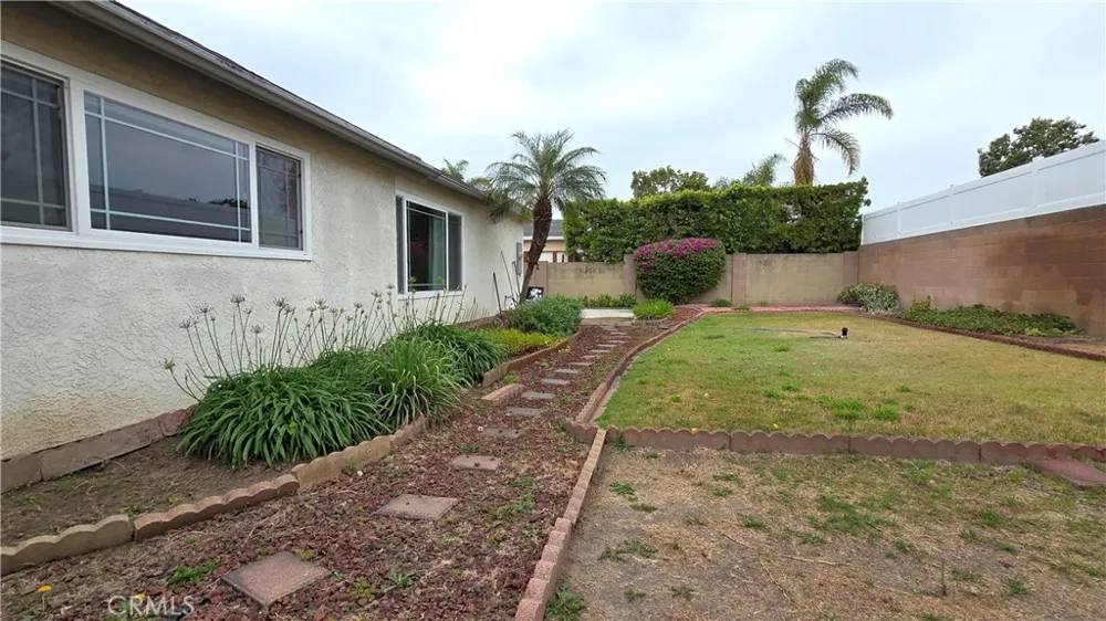 6631 Wrenfield Drive Huntington Beach, CA 92647