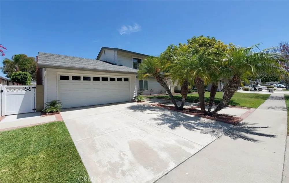 6631 Wrenfield Drive Huntington Beach, CA 92647