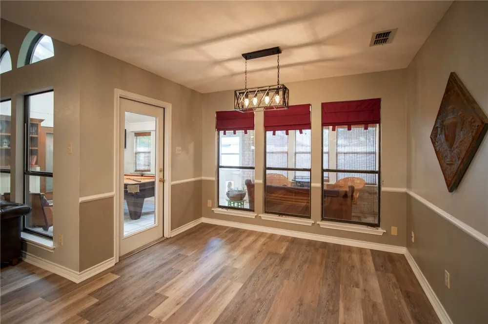 308 Sea Gate Drive Portland, TX 78374