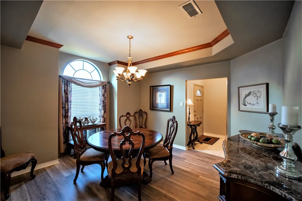 308 Sea Gate Drive Portland, TX 78374