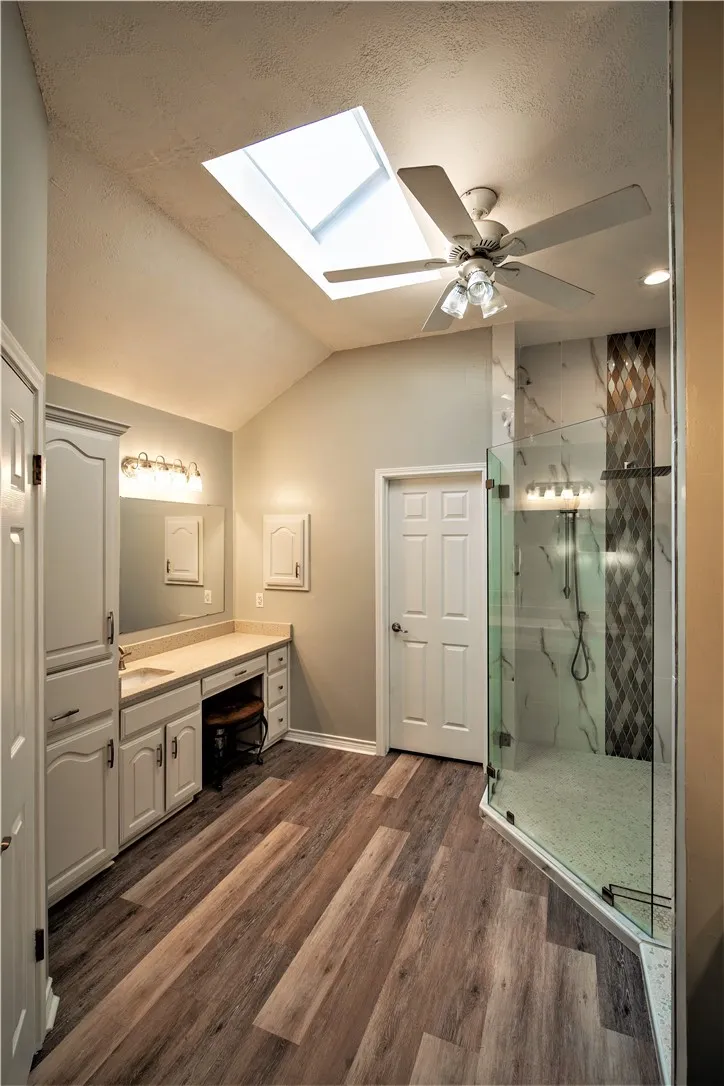 308 Sea Gate Drive Portland, TX 78374
