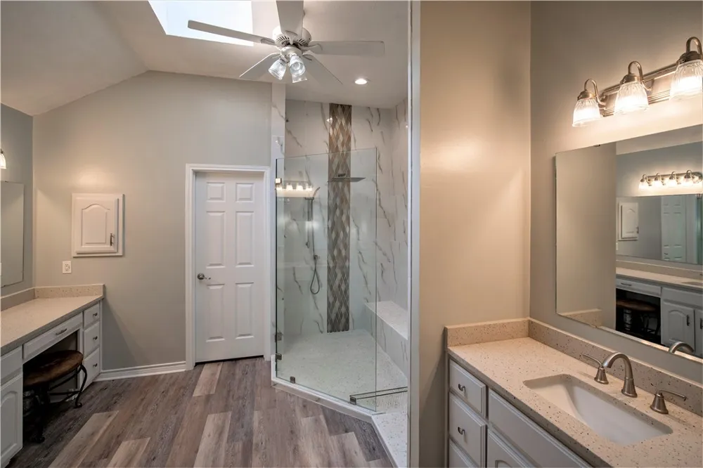 308 Sea Gate Drive Portland, TX 78374
