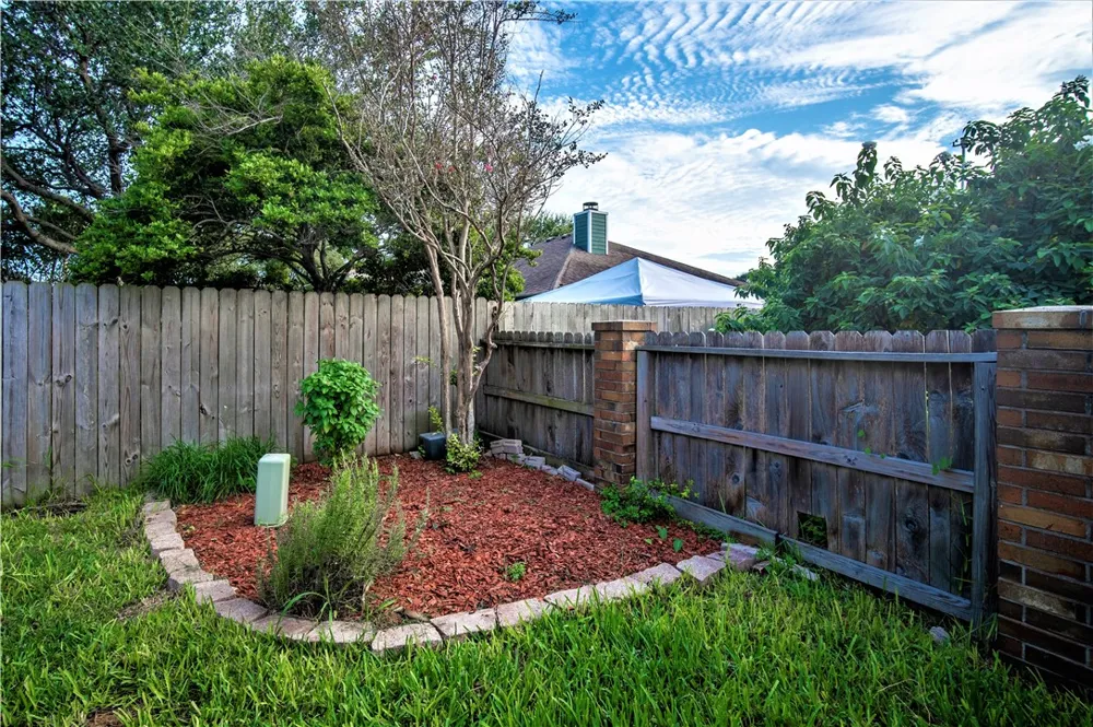 308 Sea Gate Drive Portland, TX 78374