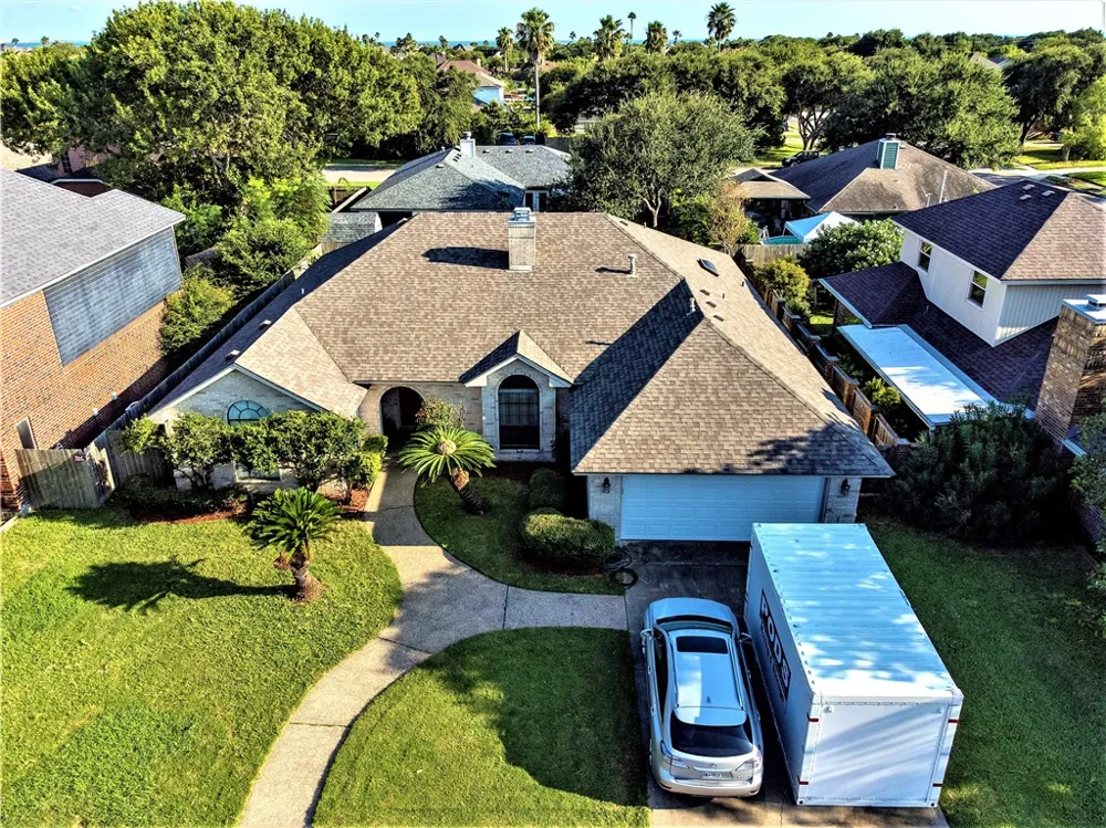 308 Sea Gate Drive Portland, TX 78374