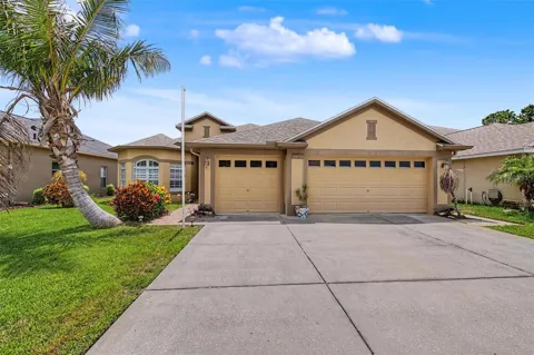 2811 RAVENDALE LANE