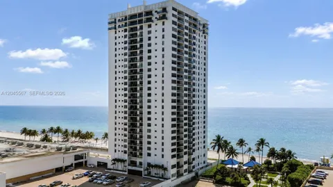 2301 S Ocean Dr #1006
