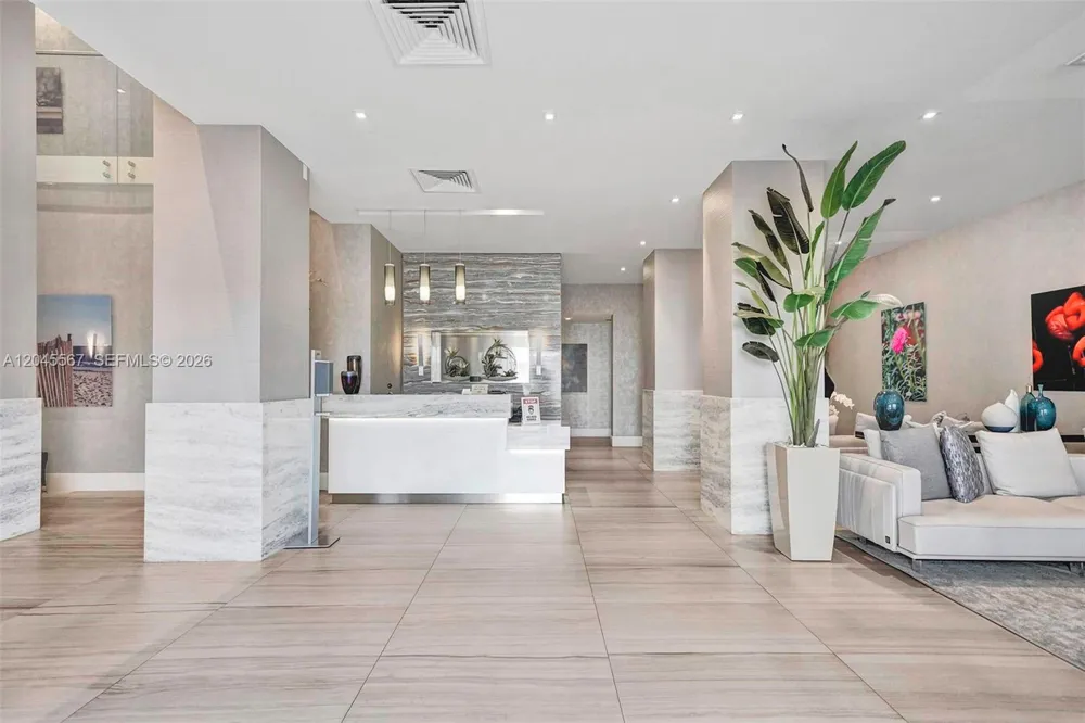 2301 S Ocean Dr #1006 Hollywood, FL 33019