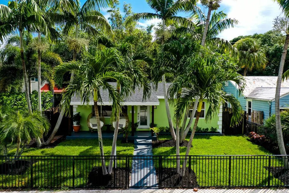 418 Palmway 