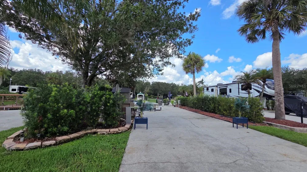 579 WATERWAY DRIVE River Ranch, FL 33867