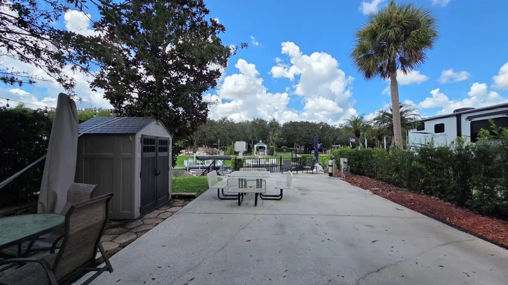 579 WATERWAY DRIVE River Ranch, FL 33867