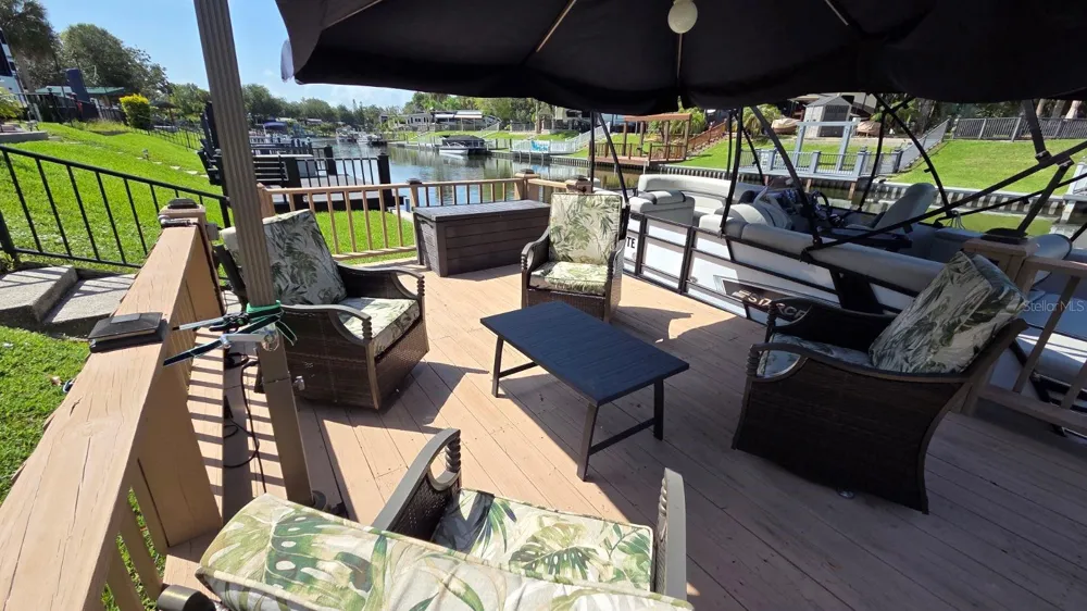 579 WATERWAY DRIVE River Ranch, FL 33867
