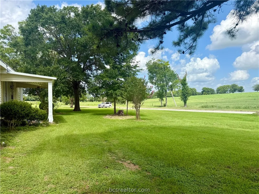 2433 County Road 409 Navasota, TX 77868