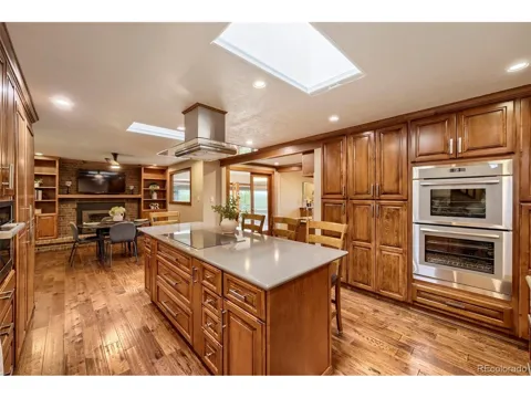 8107 W 71st Place