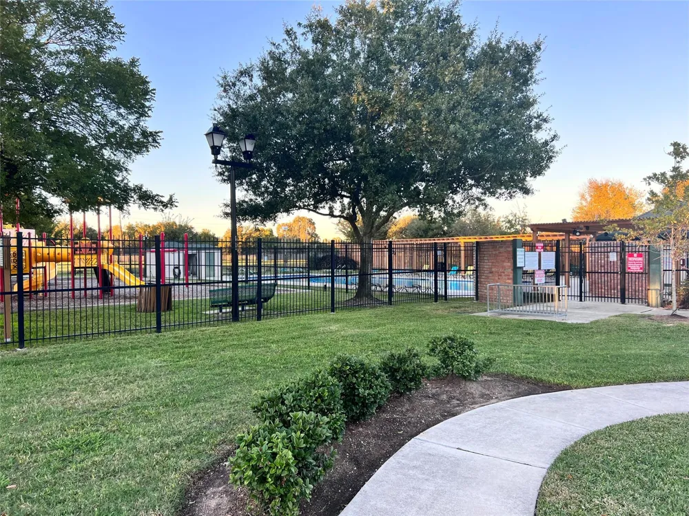19739 Moonhollow Drive Houston, TX 77084