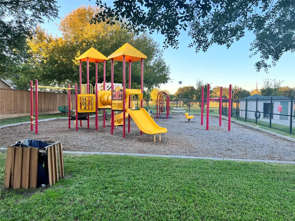 19739 Moonhollow Drive Houston, TX 77084