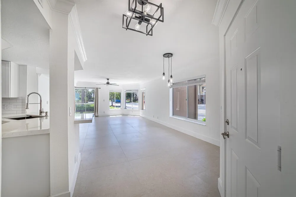 815 W Boynton Beach Boulevard #12-106 Boynton Beach, FL 33426