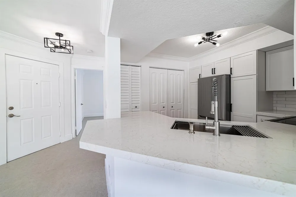 815 W Boynton Beach Boulevard #12-106 Boynton Beach, FL 33426
