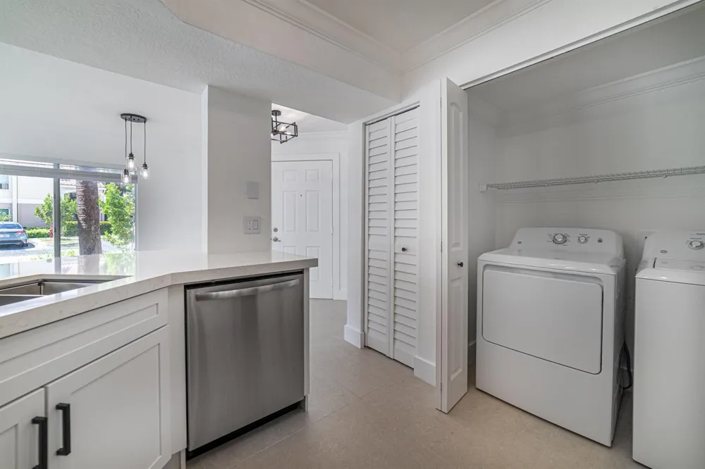 815 W Boynton Beach Boulevard #12-106 Boynton Beach, FL 33426