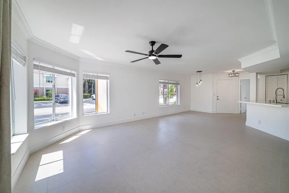 815 W Boynton Beach Boulevard #12-106 Boynton Beach, FL 33426