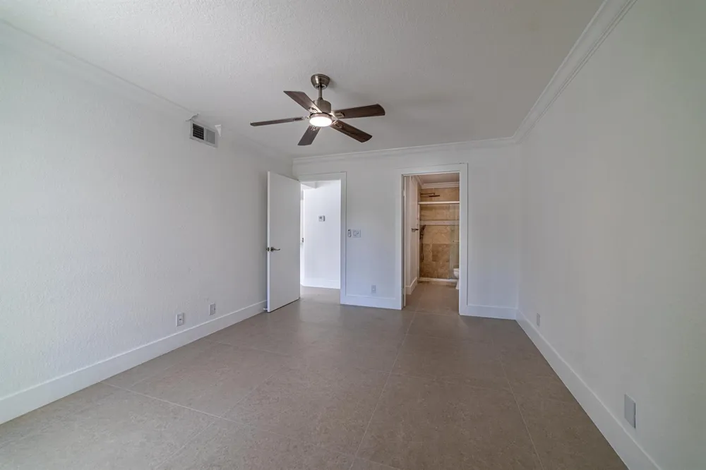 815 W Boynton Beach Boulevard #12-106 Boynton Beach, FL 33426