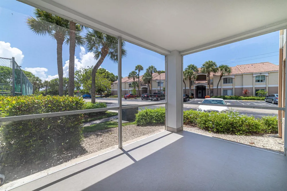 815 W Boynton Beach Boulevard #12-106 Boynton Beach, FL 33426