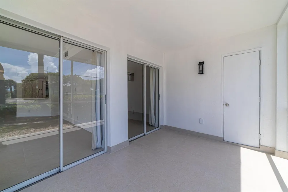 815 W Boynton Beach Boulevard #12-106 Boynton Beach, FL 33426