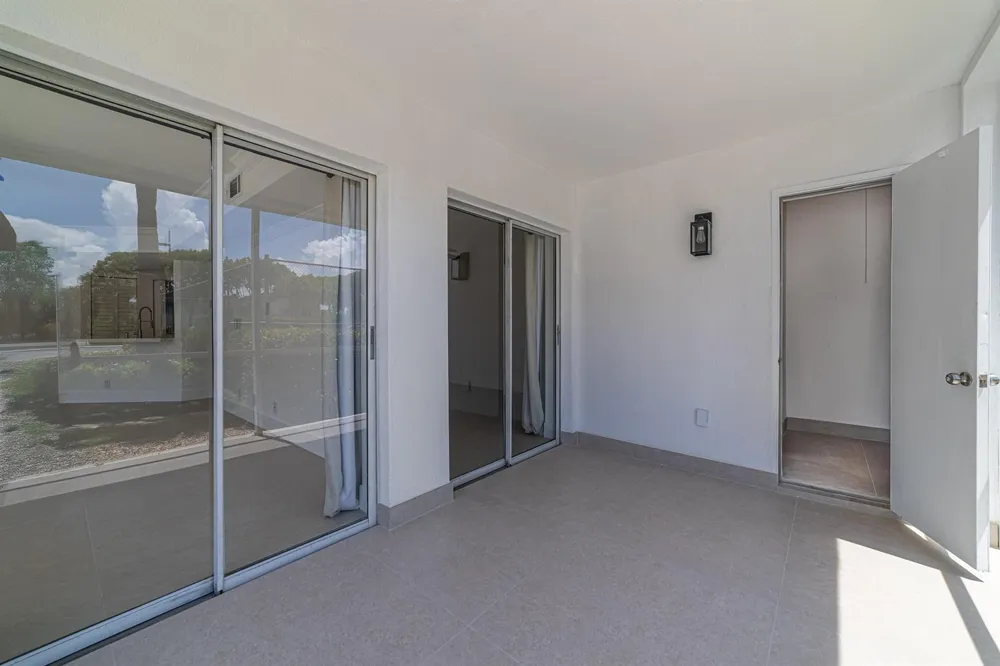815 W Boynton Beach Boulevard #12-106 Boynton Beach, FL 33426