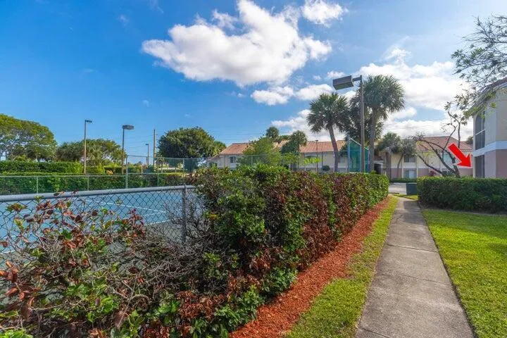 815 W Boynton Beach Boulevard #12-106 Boynton Beach, FL 33426