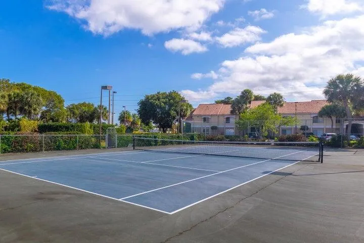 815 W Boynton Beach Boulevard #12-106 Boynton Beach, FL 33426