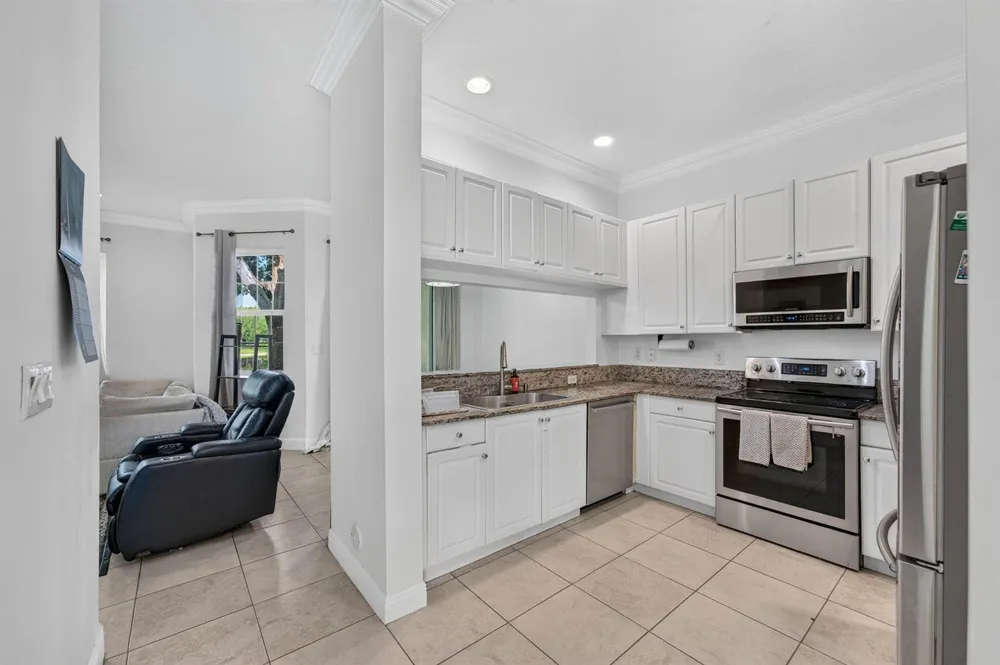 3355 Lakeside Drive Davie, FL 33328