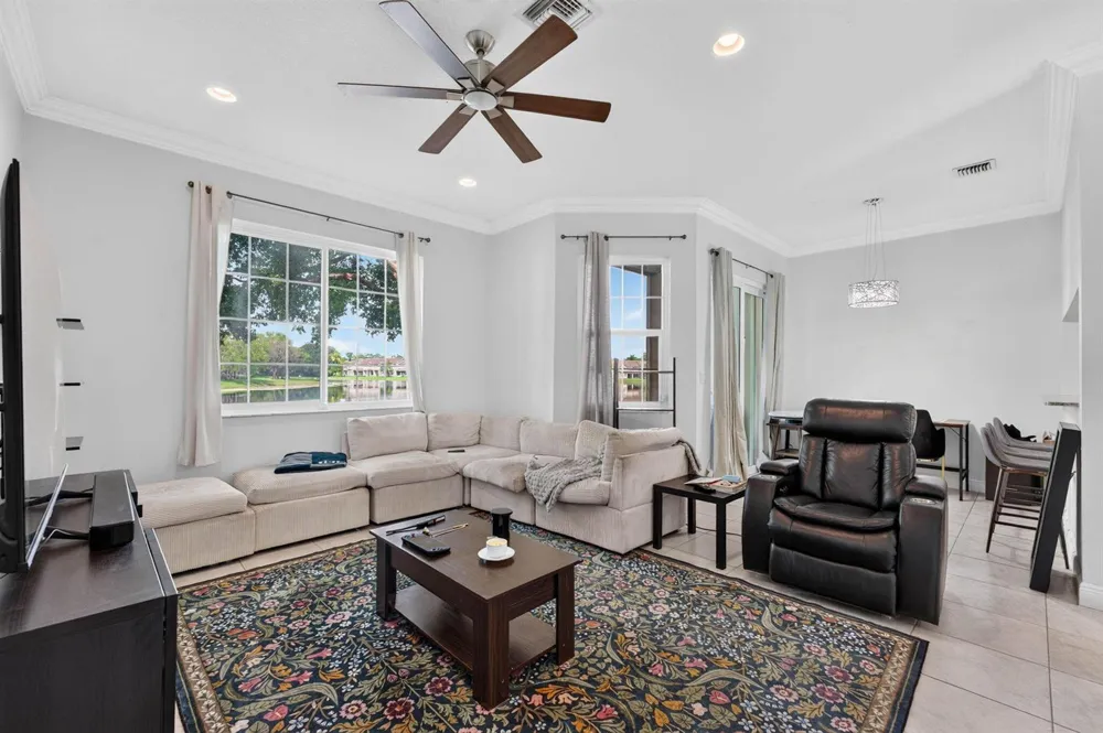 3355 Lakeside Drive Davie, FL 33328