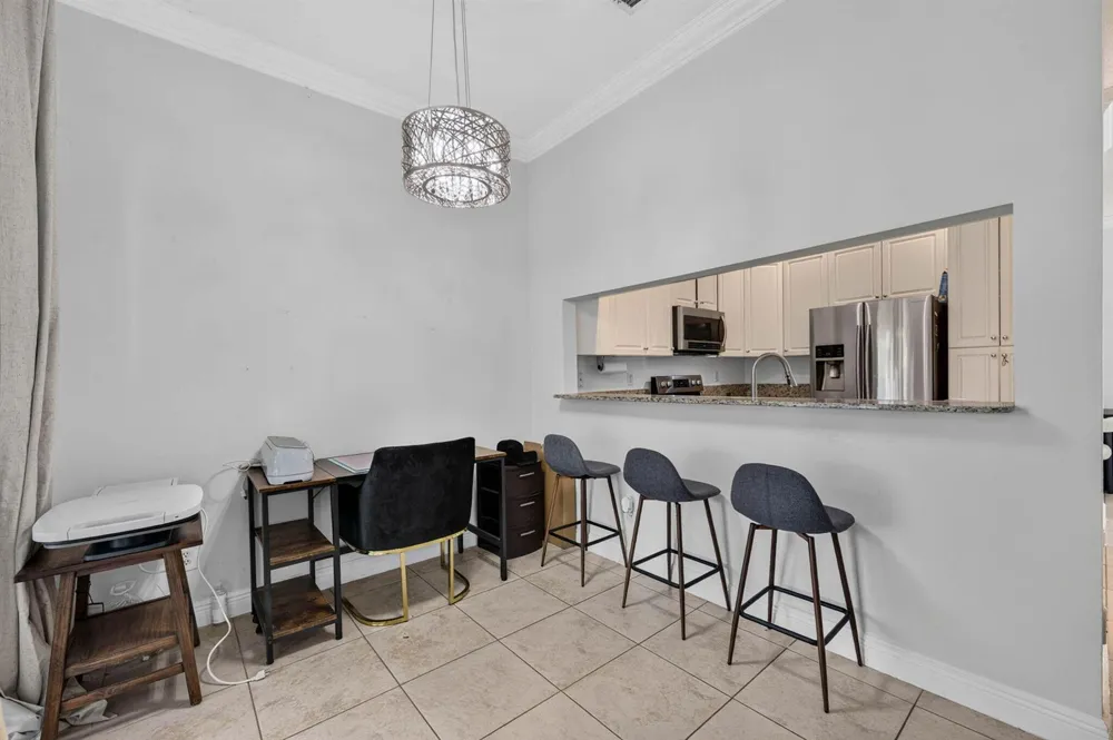 3355 Lakeside Drive Davie, FL 33328
