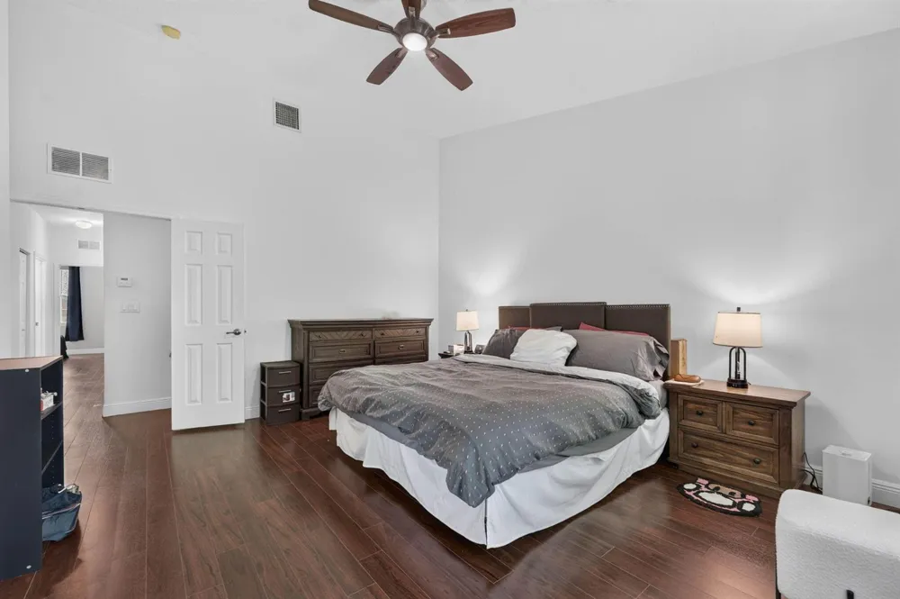 3355 Lakeside Drive Davie, FL 33328