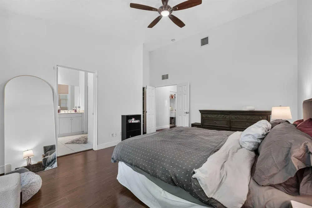 3355 Lakeside Drive Davie, FL 33328