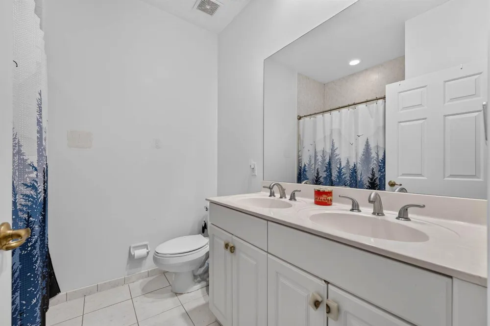 3355 Lakeside Drive Davie, FL 33328