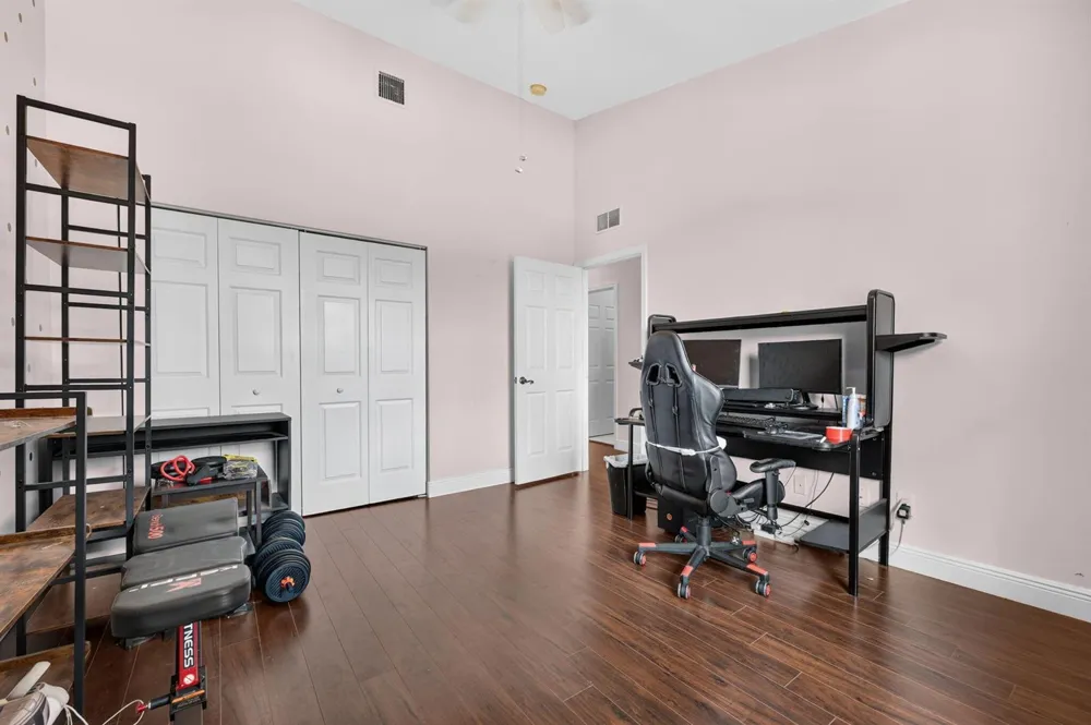 3355 Lakeside Drive Davie, FL 33328