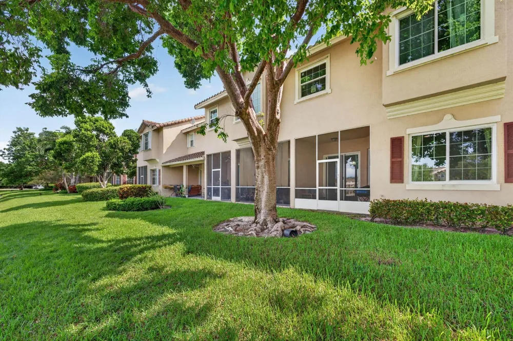 3355 Lakeside Drive Davie, FL 33328