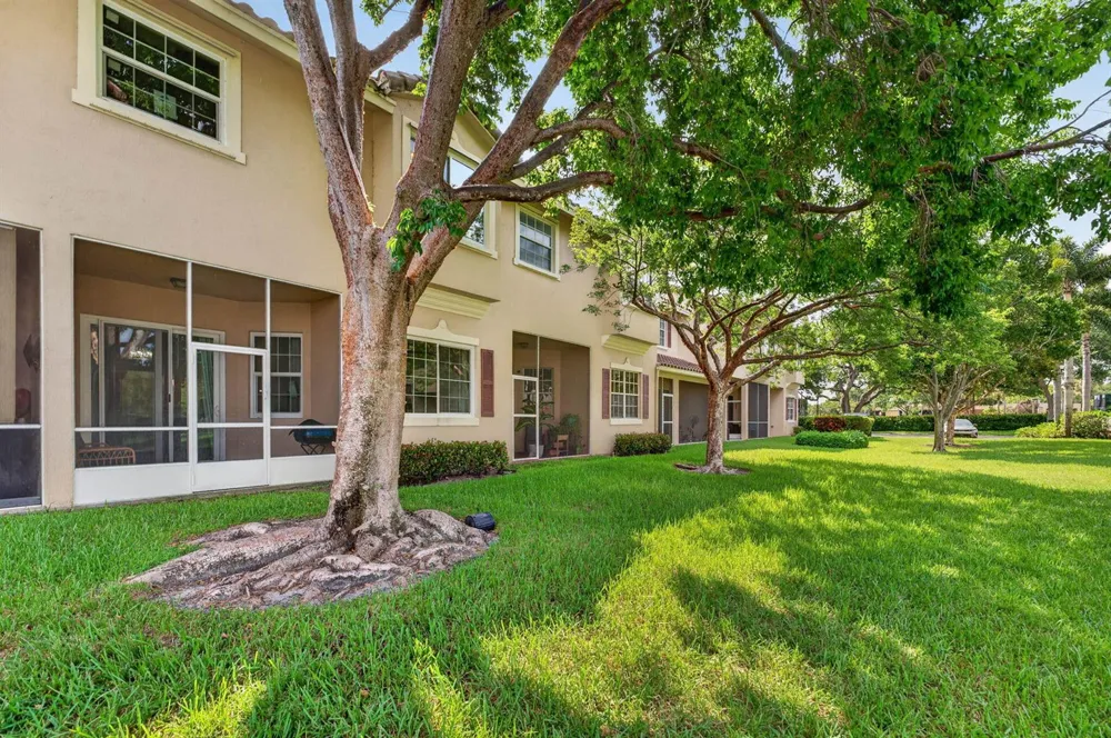 3355 Lakeside Drive Davie, FL 33328