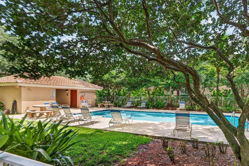 3355 Lakeside Drive Davie, FL 33328