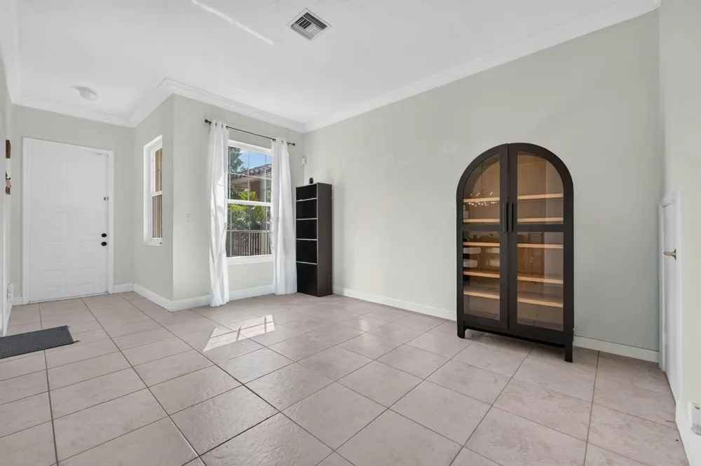 3355 Lakeside Drive Davie, FL 33328
