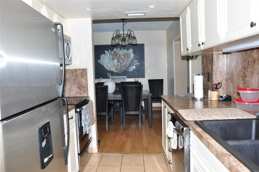 5630 SW 55th Ave Davie, FL 33314