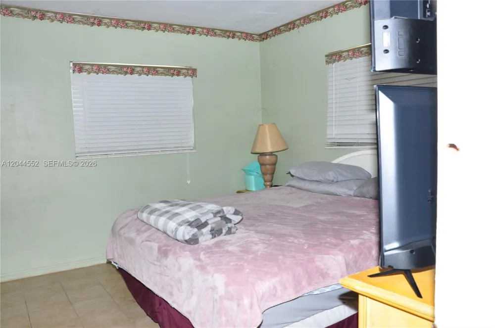 5630 SW 55th Ave Davie, FL 33314