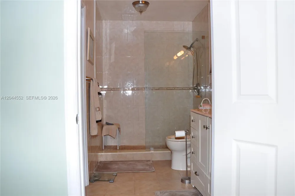 5630 SW 55th Ave Davie, FL 33314