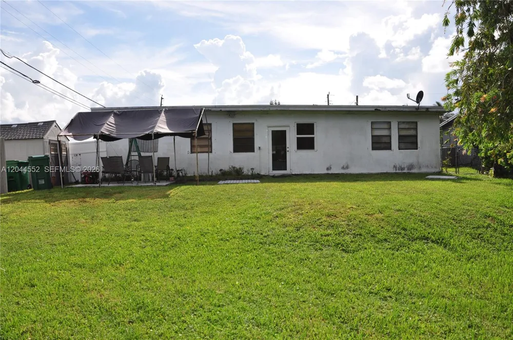 5630 SW 55th Ave Davie, FL 33314
