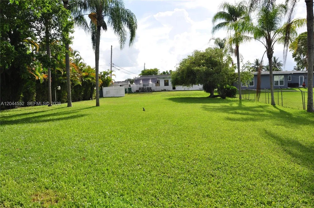 5630 SW 55th Ave Davie, FL 33314