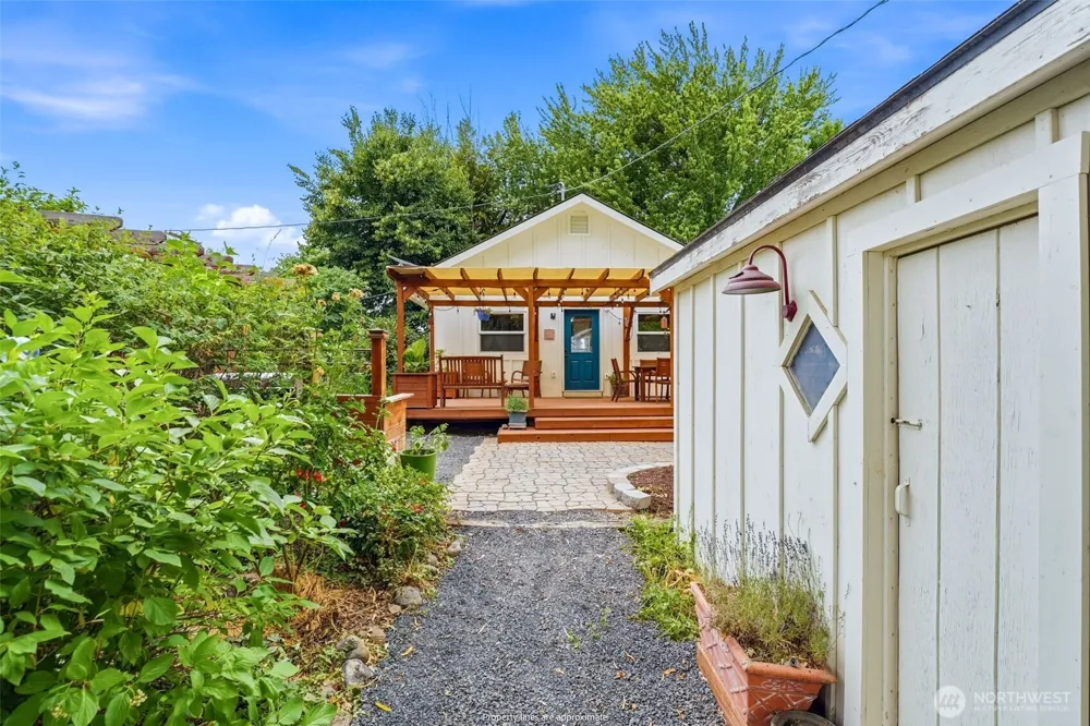 12801 Pioneer Road Prosser, WA 99350