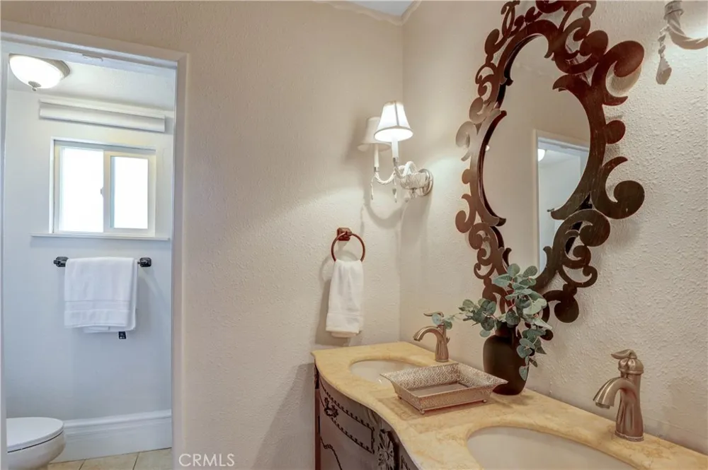 703 Manzanita Sierra Madre, CA 91024