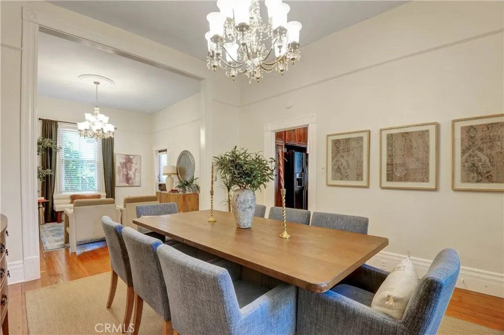 703 Manzanita Sierra Madre, CA 91024